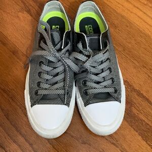 Converse Chuck Taylor. Men’s size 5.5 or women’s size 7.5